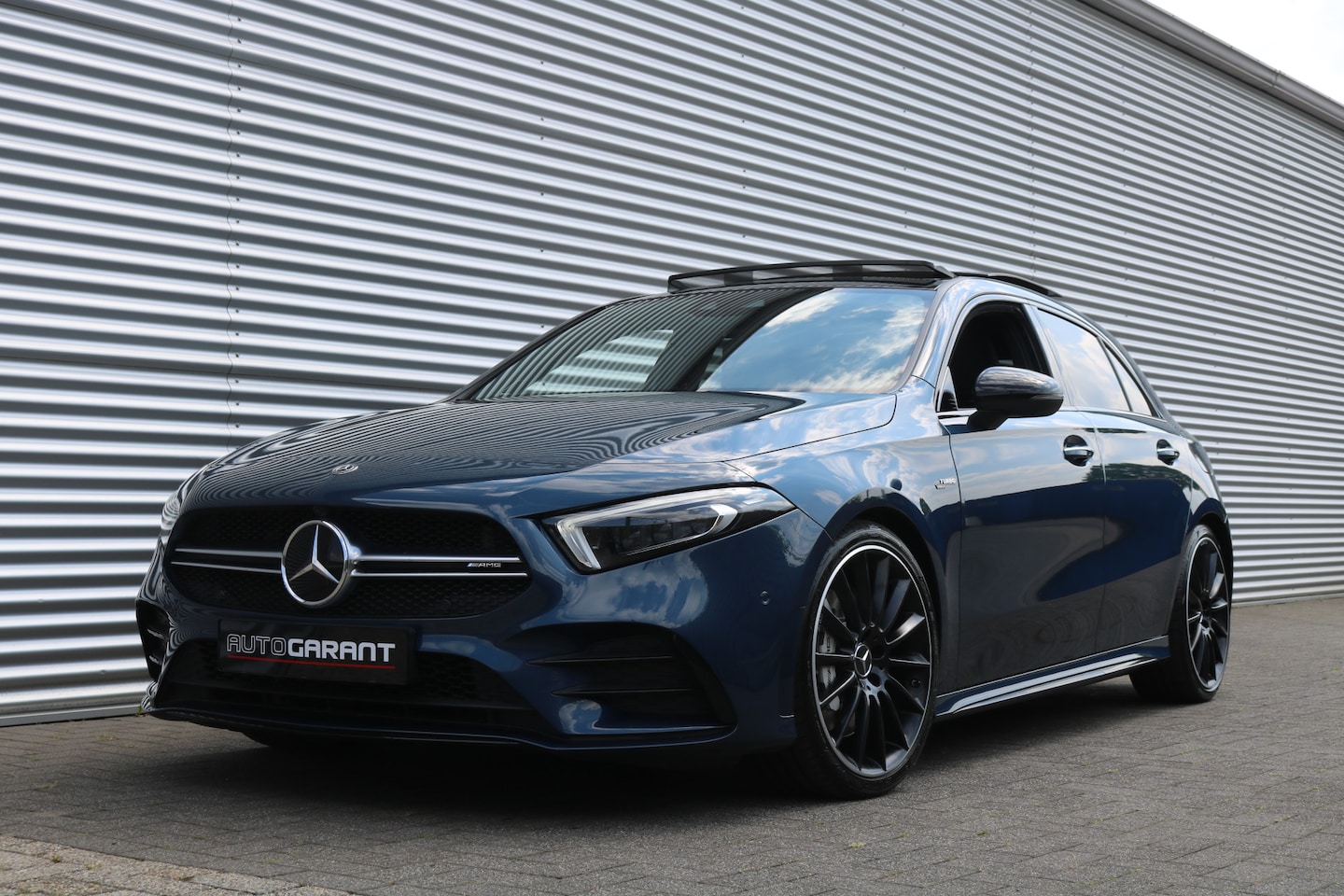 Mercedes-Benz A-klasse - AMG 35 4MATIC AMG NightPakket (Panoramadak Sportleder/Memory Carplay Burmester 360Camera S - AutoWereld.nl