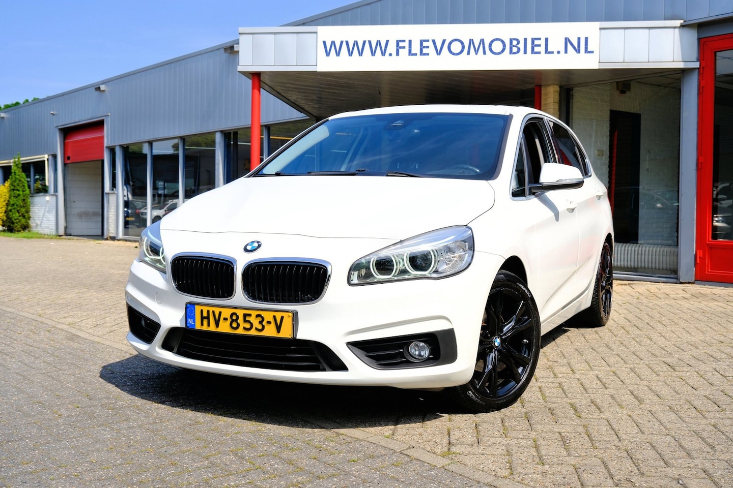 BMW 2-serie Active Tourer - 216d Essential Aut. Pano|Navi|Clima|Cam|LMV - AutoWereld.nl