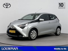 Toyota Aygo - 1.0 VVT-i x-play | Navigatie | Apple Carplay - Android Auto | Parkeercamera |