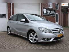 Mercedes-Benz B-klasse - 180|automaat|Trekhaak|PDC|Cruise control|LM Velgen|Dealer onderhouden