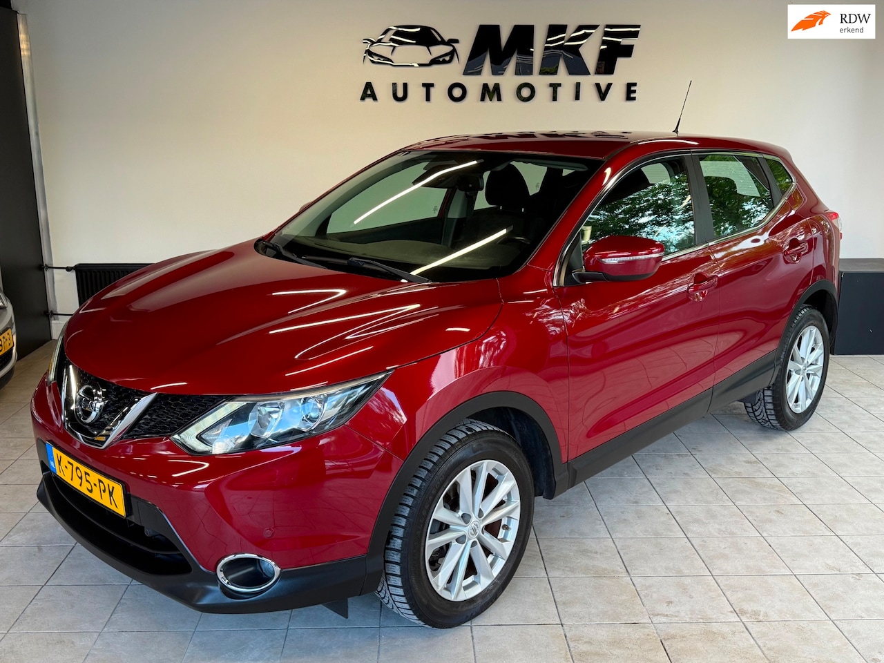 Nissan Qashqai - 1.2 Premier Edition 2014 ECC/LMV/84DKM NAP! - AutoWereld.nl