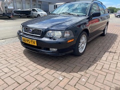 Volvo V40 - 1.8 Europa Nordic / NAP / Stoelverwarming