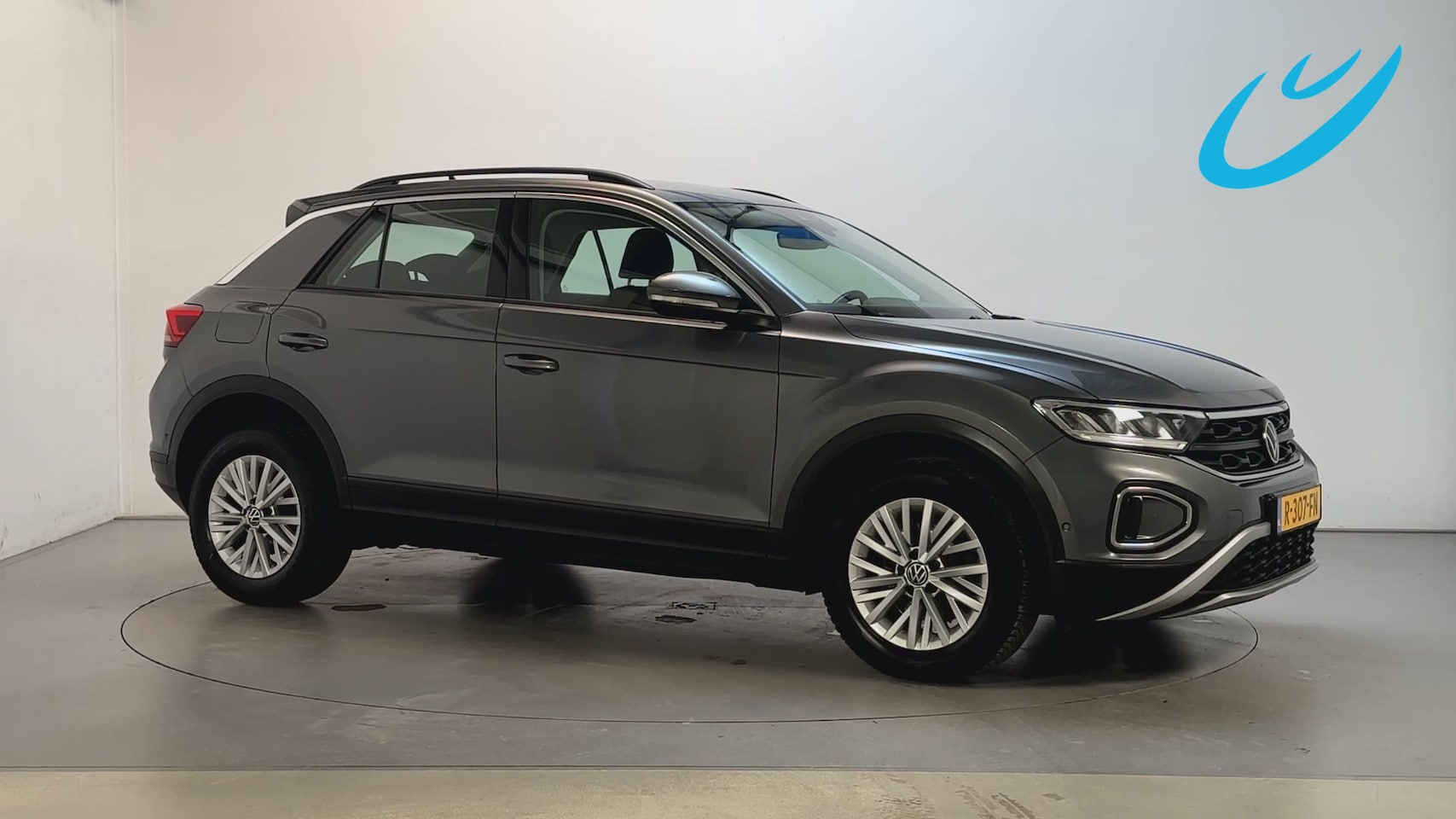 Volkswagen T-Roc - 1.0 TSI 110pk Life Business Stoelverwarming Parkeersensoren Navigatie App-Connect - AutoWereld.nl