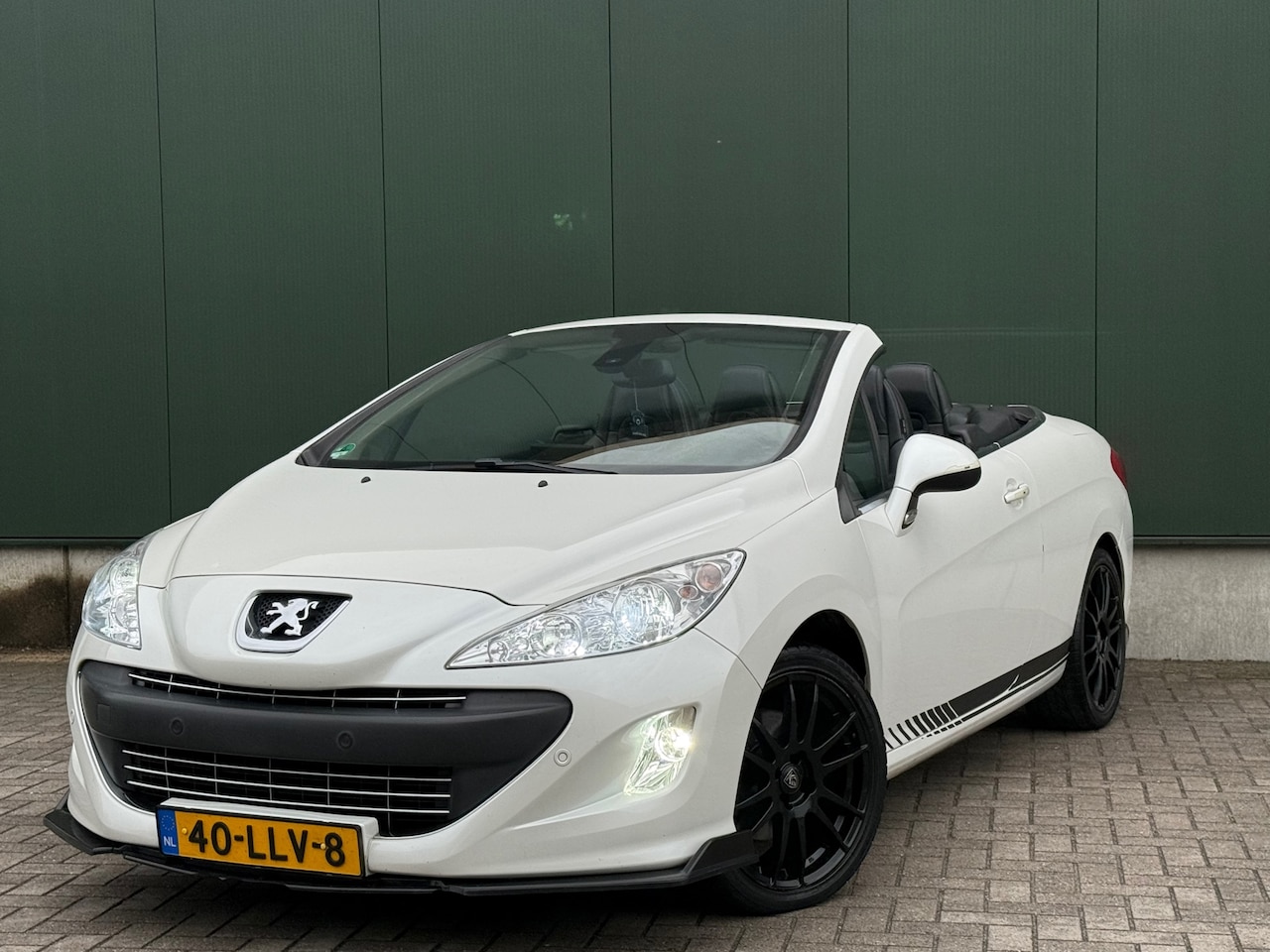 Peugeot 308 - Zeer Nette CABRIO 1.6 2010 | Nieuwe APK | Airco | Stoelverwaming | Topstaat | - AutoWereld.nl