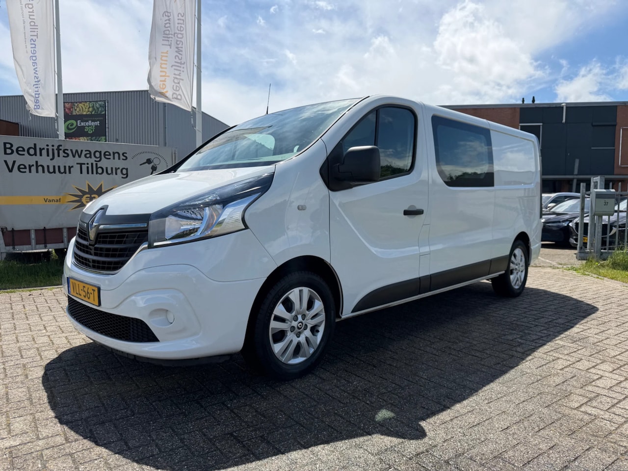 Renault Trafic - 2x 2.0 dCi 120 T29 L2H1 Dubbele Cabine Générique - AutoWereld.nl