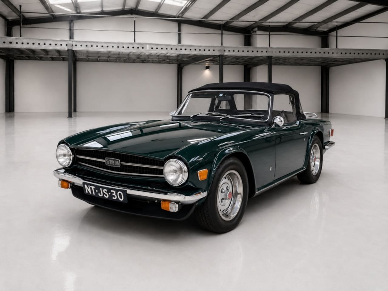 Triumph TR6 - met overdrive) Soft Top - AutoWereld.nl