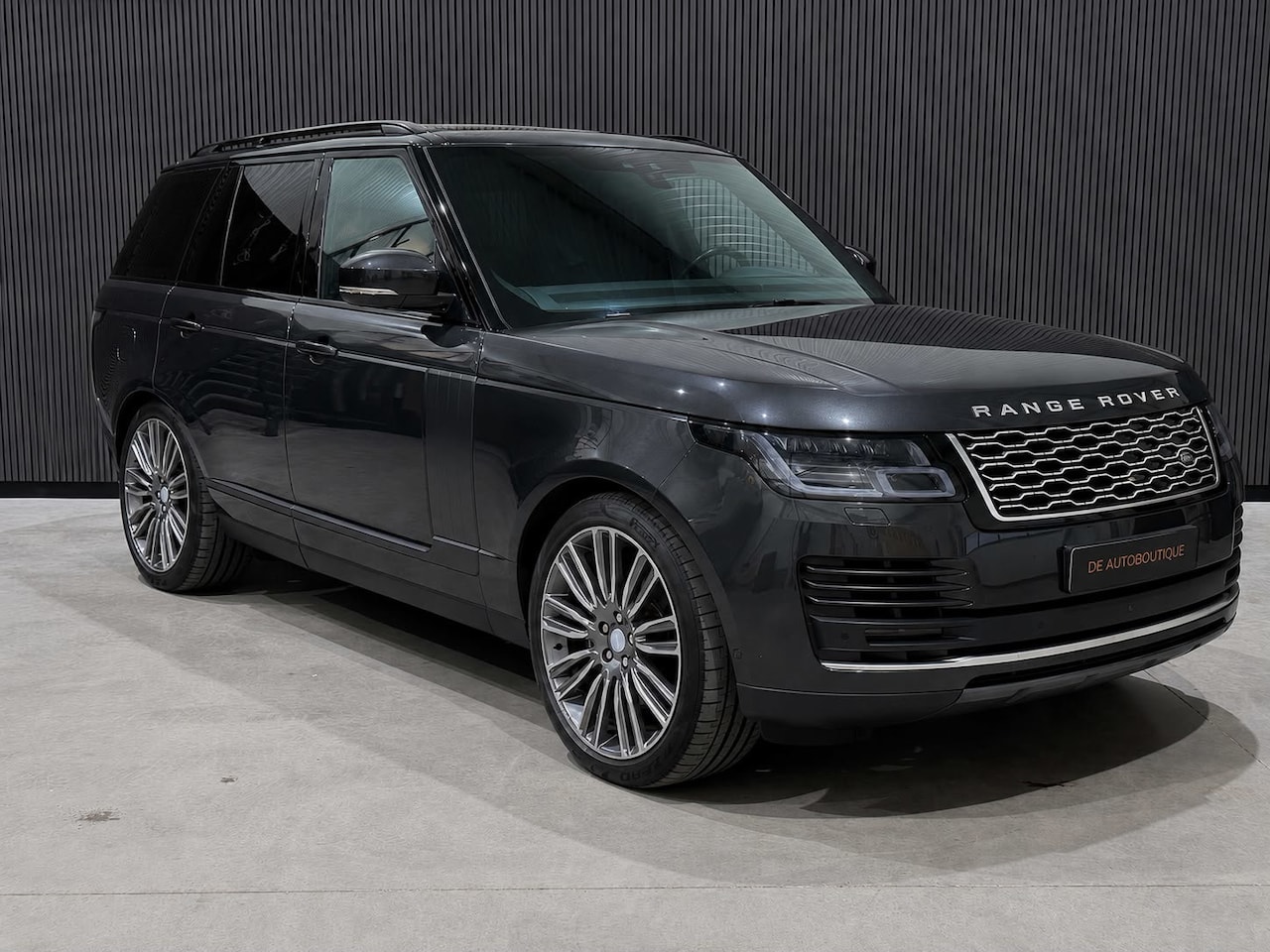 Land Rover Range Rover - P400e Vogue / Pano / Meridian / Softclose / 22'' LM - AutoWereld.nl