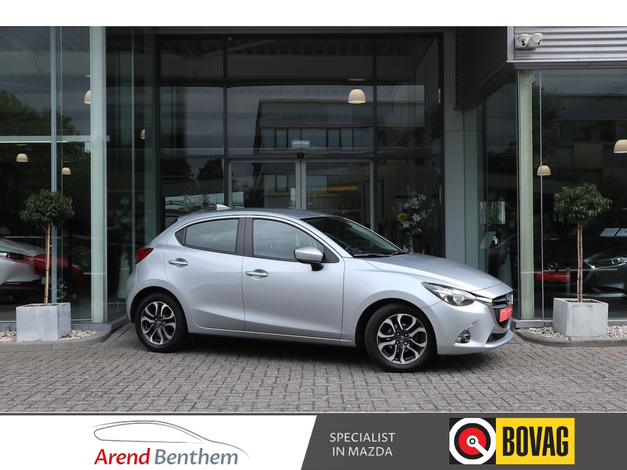 Mazda 2 - 1.5 Skyactiv-G Dynamic+ Airco / Cruise / Navi / LM-Velgen / Audio - AutoWereld.nl