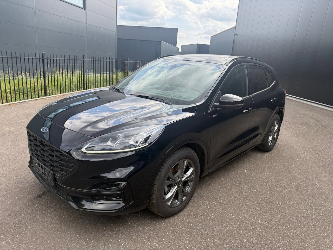 Ford Kuga - 1.5 Eco 150pk ST-Line X Panorama, Navi, Trekhaak, Camera's BOMVOL!! - AutoWereld.nl