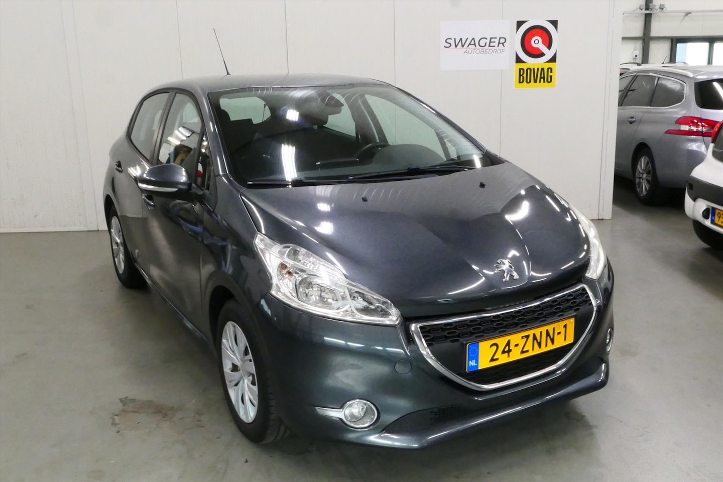 Peugeot 208 - 1.2 VTi 82PK 5D Envy (Goed onderhouden) - AutoWereld.nl
