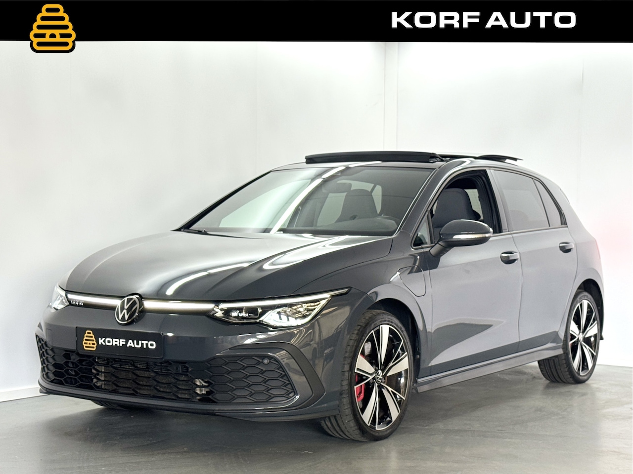 Volkswagen Golf - 1.4 GTE 245PK DSG PHEV / Pano / Camera / Winter - AutoWereld.nl