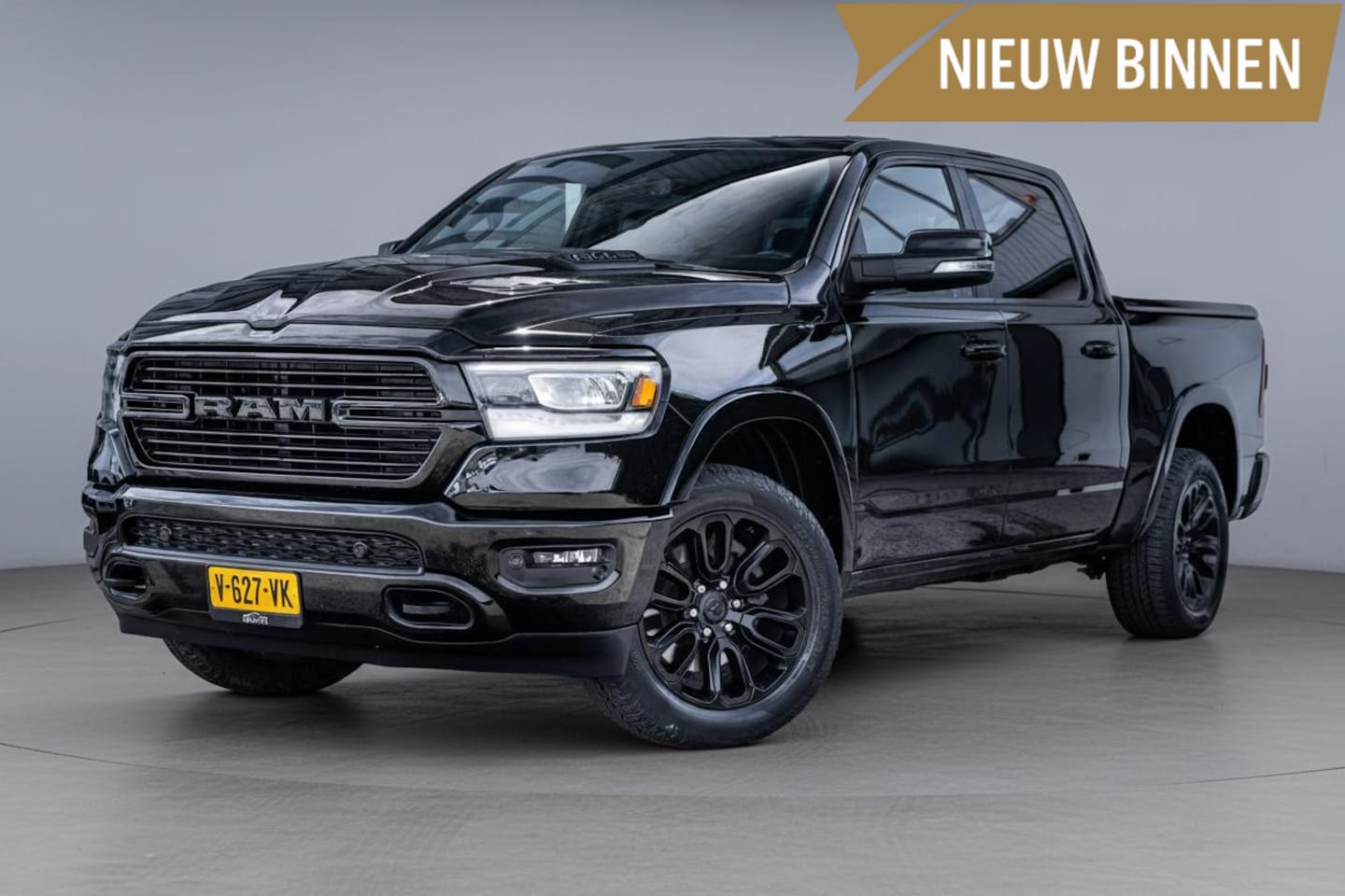 Dodge Ram 1500 - 5.7 V8 4x4 Crew Cab Laramie Vol-opties|Luchtvering|Night-edition|H&K|Stoelkoeling - AutoWereld.nl
