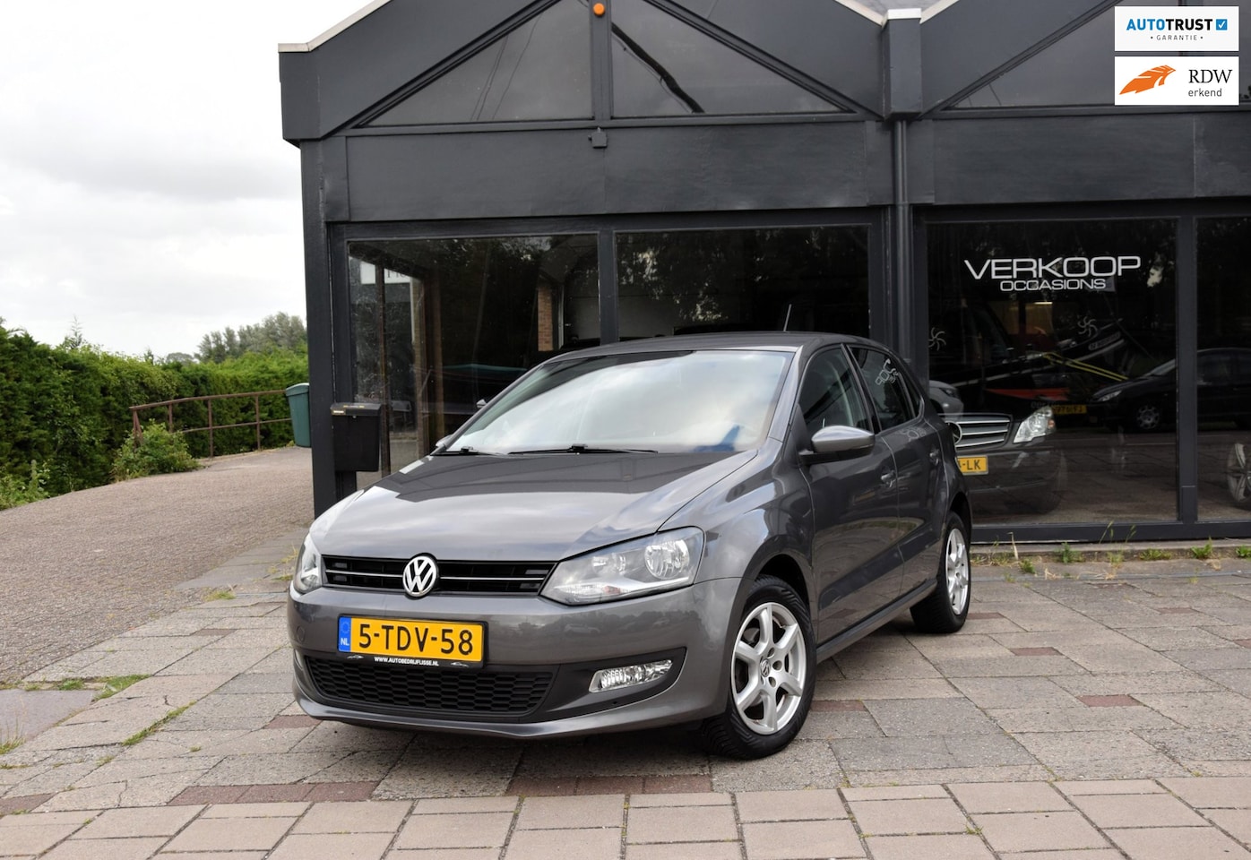 Volkswagen Polo - 1.2 TSI Comfortline Carplay Parkeersensoren Automaat - AutoWereld.nl