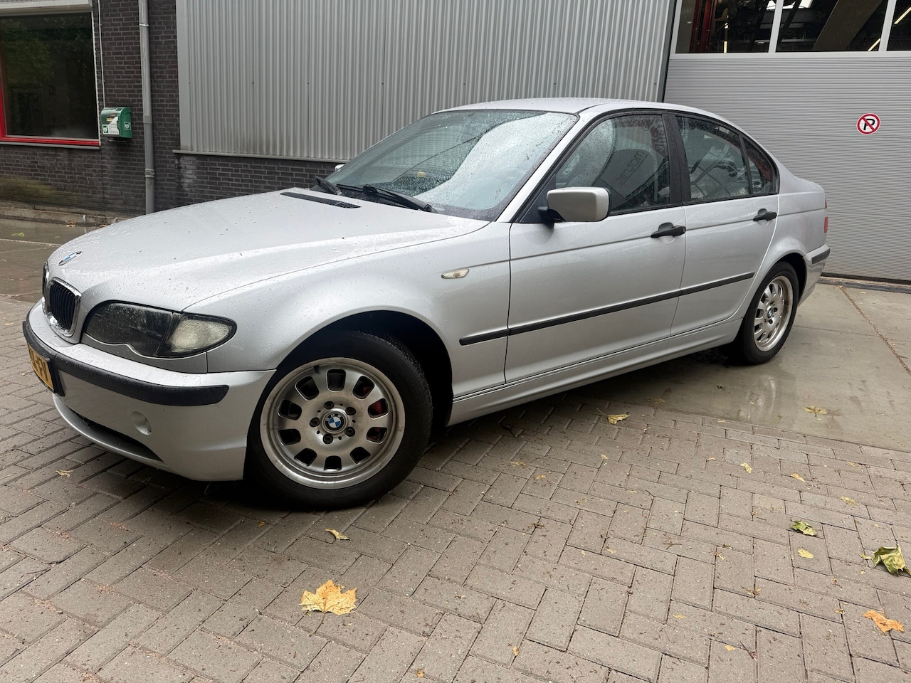 BMW 3-serie - 316i Black & Silver - AutoWereld.nl