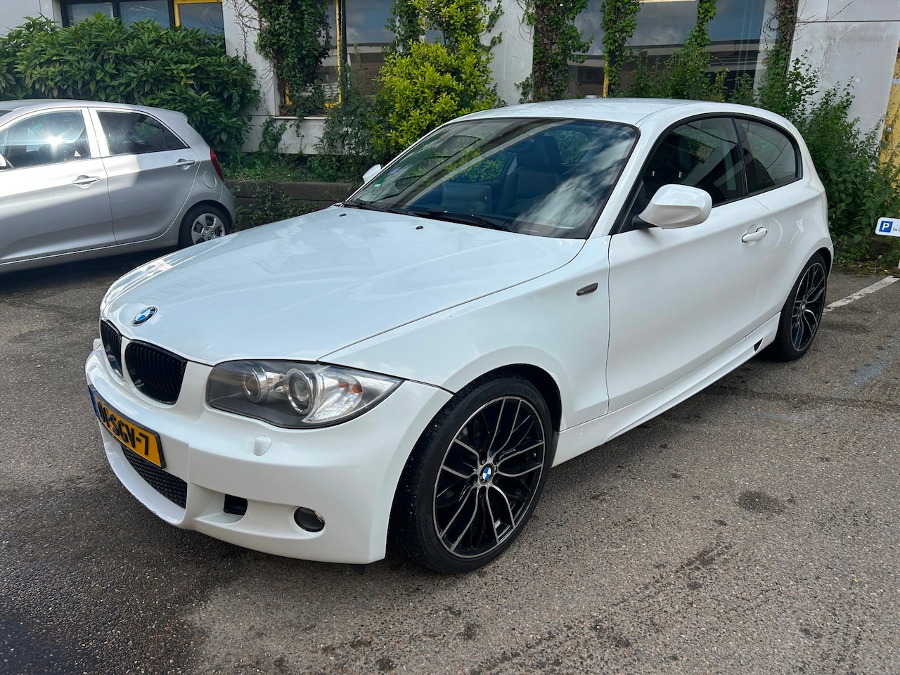 BMW 1-serie - 116i EffDyn. Ed. Business Line Ultimate Edition 116i EffDyn. Ed. Business Line Ultimate Edition - AutoWereld.nl