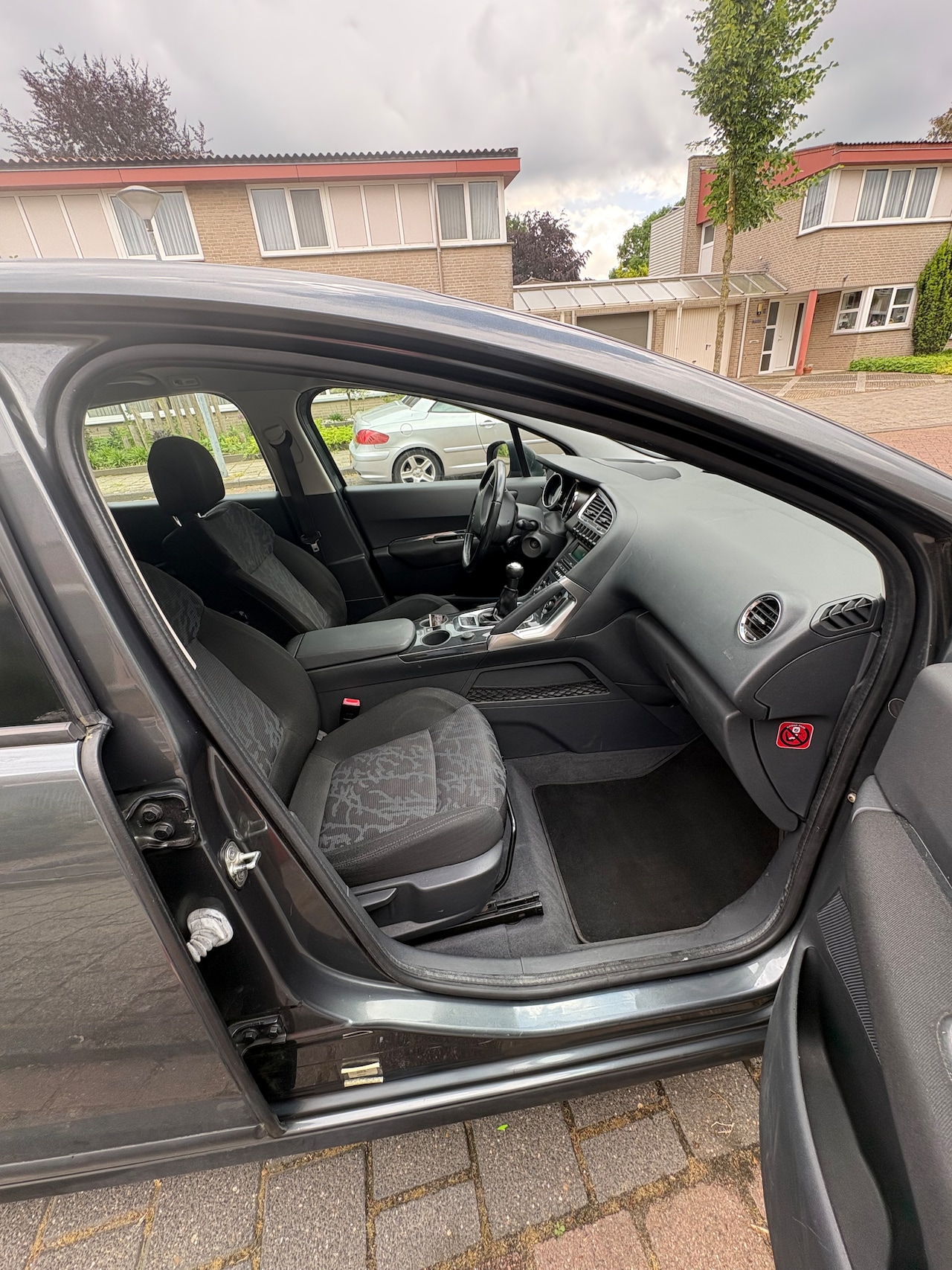Peugeot 3008 - 1.6 VTi Première - AutoWereld.nl