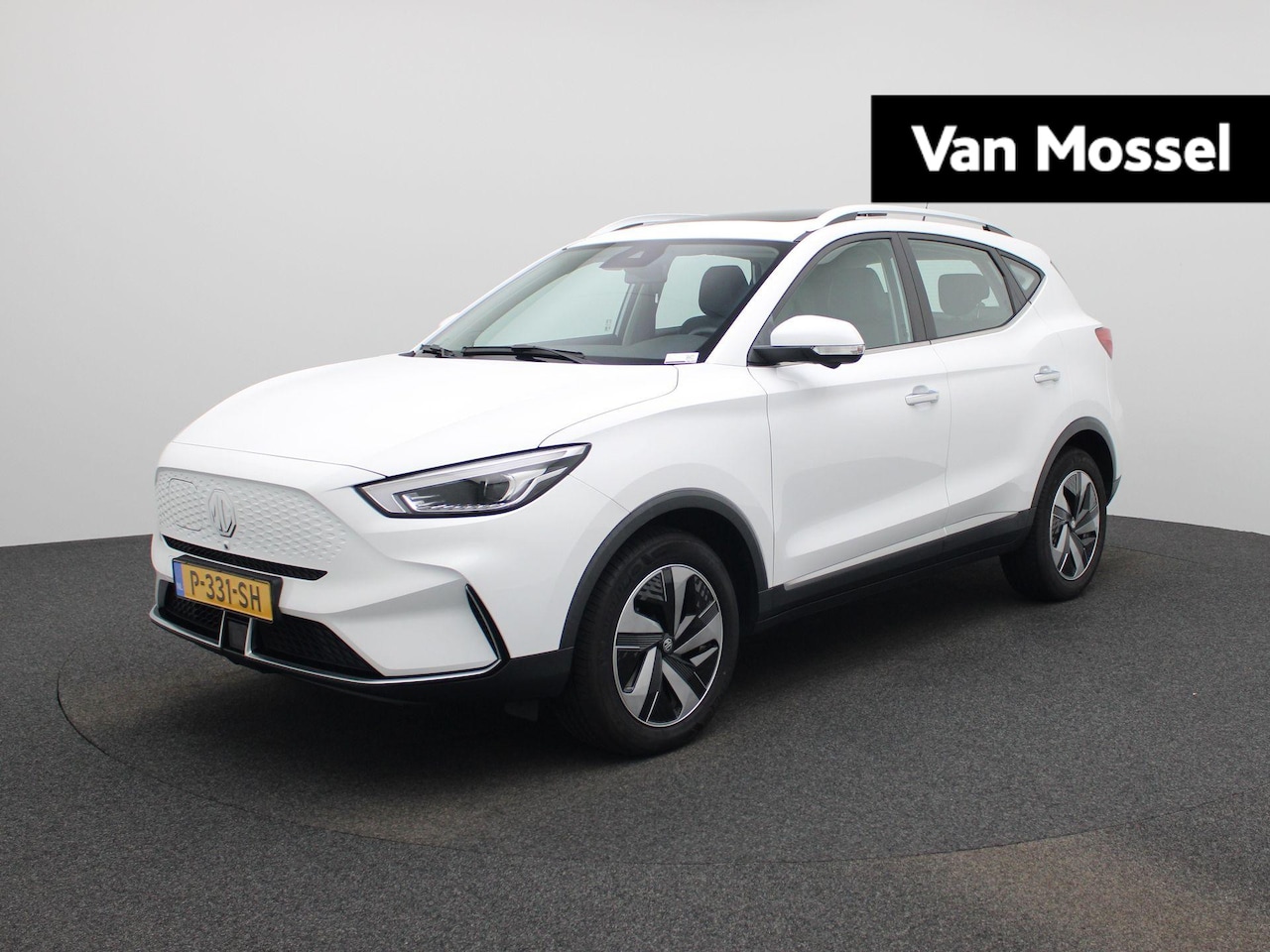 MG ZS - Standard Range Luxury 50 kWh | PANO-SCHUIFDAK | LEER | CAMERA | NAVIGATIE - AutoWereld.nl