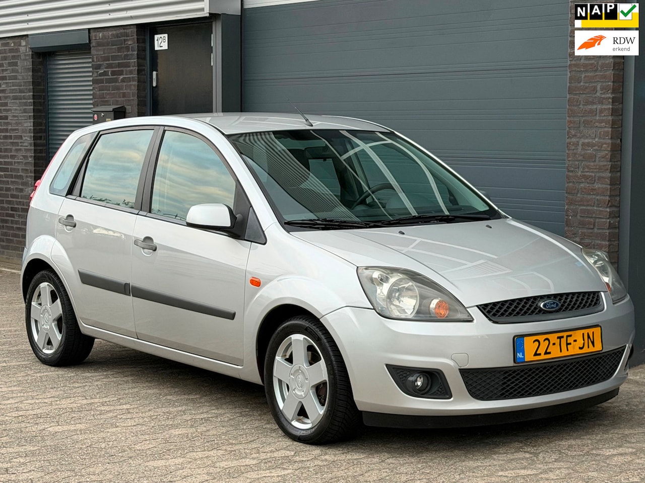 Ford Fiesta - 1.4-16V Futura Airco 5deurs Nieuw APK - AutoWereld.nl