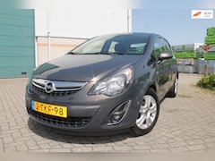 Opel Corsa - 1.4-16V Design Edition - lage km stand - cruise contr. - lm velgen