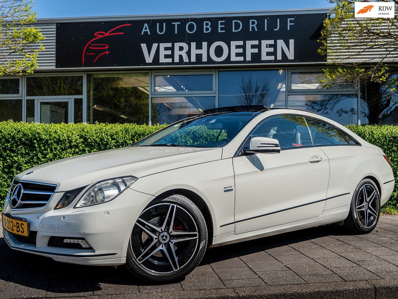 Mercedes-Benz E-klasse Coupé - 250 CGI Elegance - PANORAMADAK - AUTOMAAT - PARKEER CAMERA - STOEL VERW - XENON ! - AutoWereld.nl