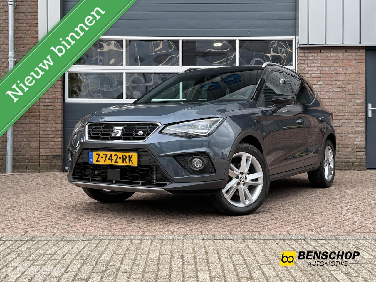 SEAT Arona - 1.0 TSI FR Navi Carplay Camera Automaat LED ACC Keyles Stoelv Trekhaak - AutoWereld.nl