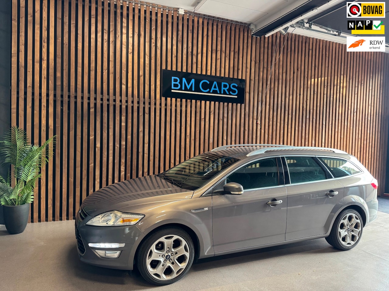 Ford Mondeo Wagon - 1.6 EcoBoost Titanium Trekhaak,Navigatie,Clima - AutoWereld.nl