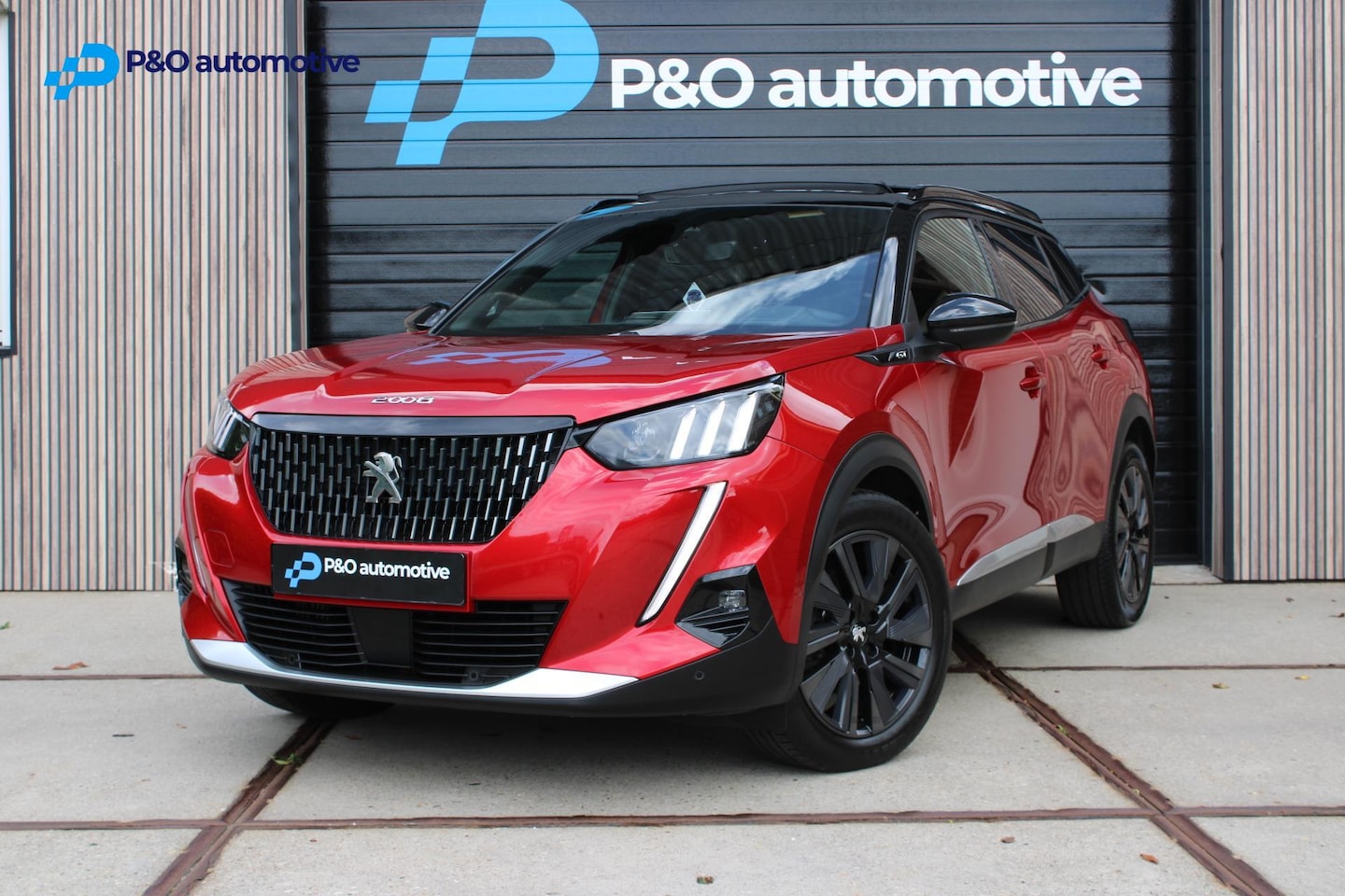 Peugeot 2008 - 1.2 PureTech 155PK GT Pano | Massage | Leder | - AutoWereld.nl