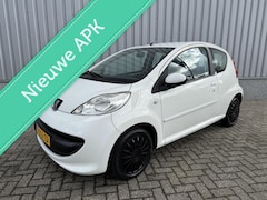 Peugeot 107 - 1.0-12V XR