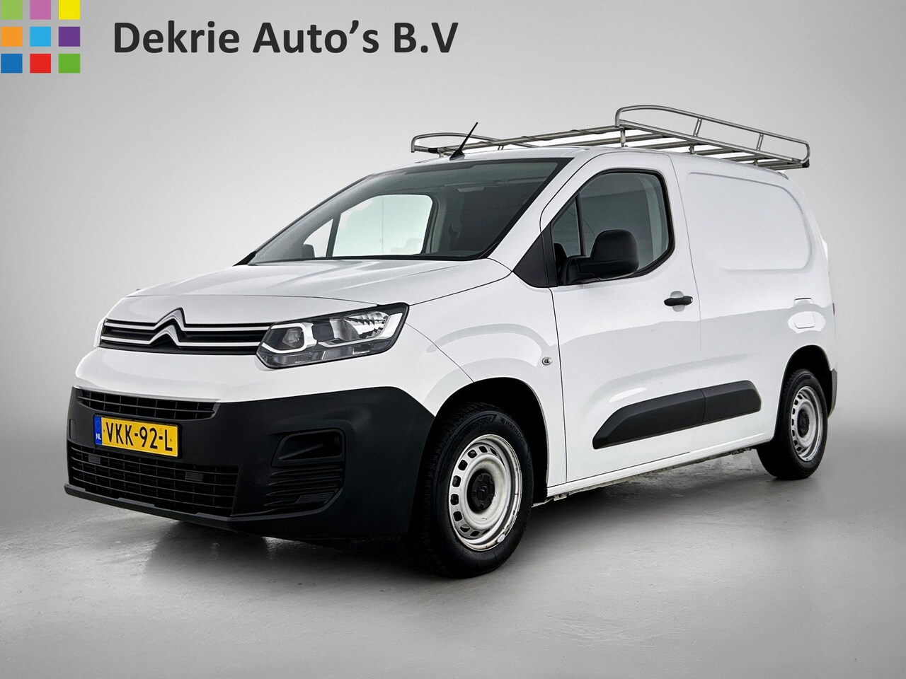 Citroën Berlingo - 1.2 Benzine 111PK Euro6 / Distributie is vervangen / Trekhaak / RVS imperiaal / Schuifdeu - AutoWereld.nl