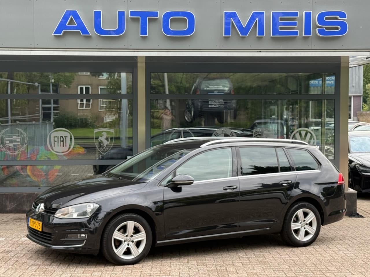 Volkswagen Golf - 1.2 TSI Highline Navi Airco Telefoon NAP-Autopas - AutoWereld.nl