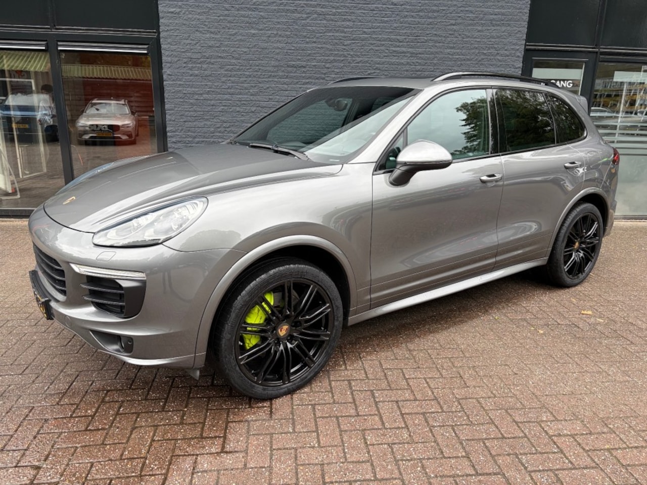 Porsche Cayenne - 3.0S E-HYBRID panorama /sportchrono/ trekhaak - AutoWereld.nl