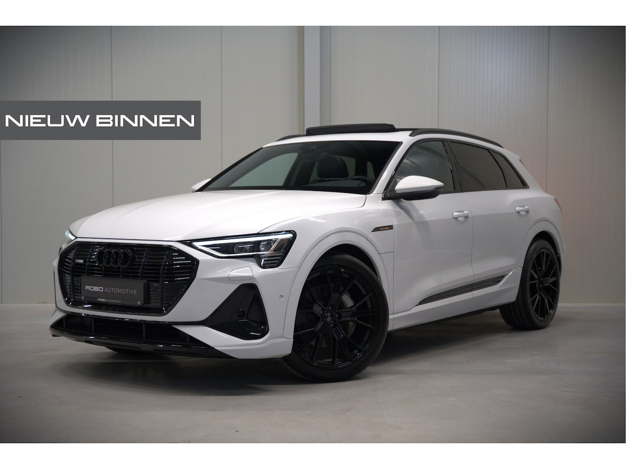 Audi e-tron - e-tron 50 quattro Launch edition Black 71 kWh | Black Edition | Panoramadak | Memory Seat - AutoWereld.nl