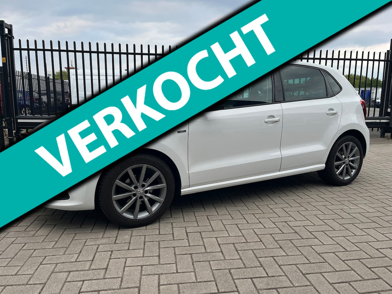Volkswagen Polo - 1.2 TSI 90pk Highline / FRESH edition / Vol Opties / Topstaat / Sportstand - AutoWereld.nl