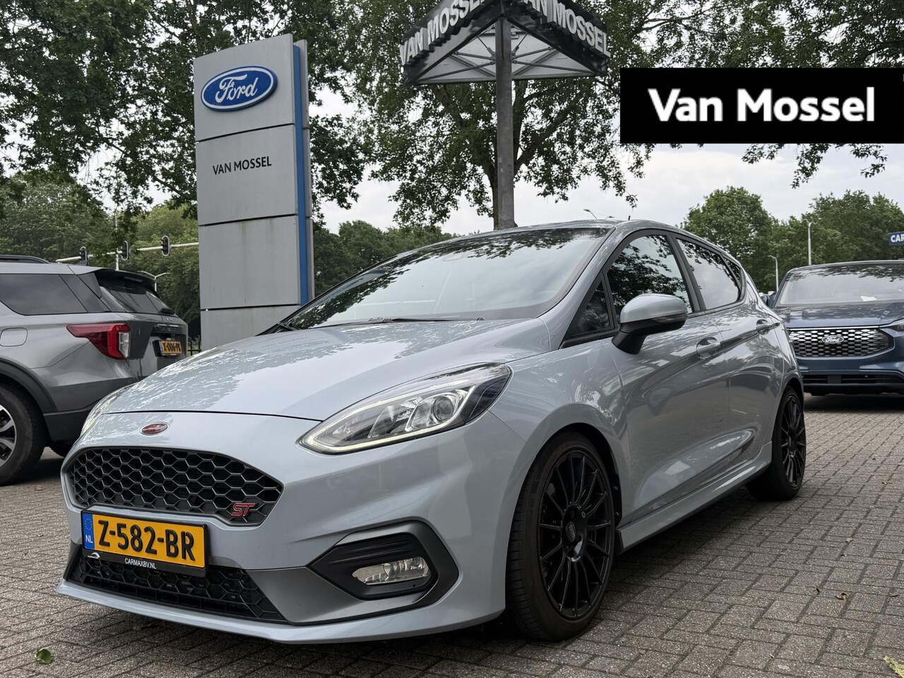 Ford Fiesta - 1.5 EcoBoost ST-3 akrapovich + certificaat + parkeersensoren + recaro kuipstoelen + cruise - AutoWereld.nl