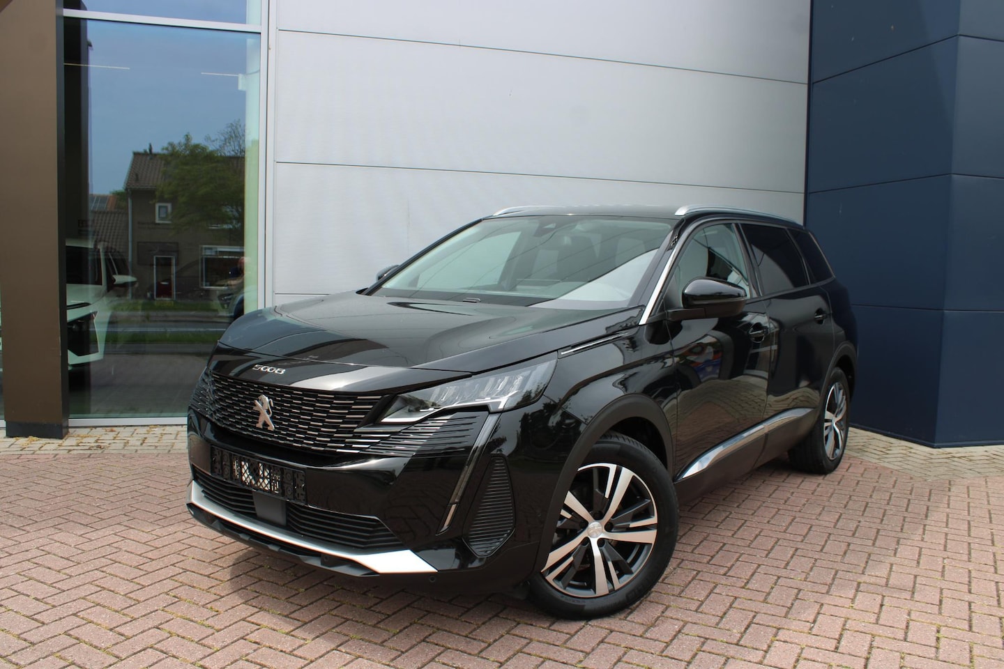 Peugeot 5008 - 1.2 PureTech 130pk Allure Pack 7-zits Airco Navi Camera Carplay 46.426km - AutoWereld.nl