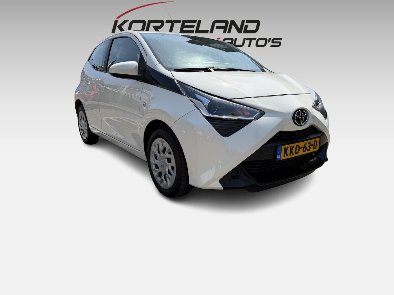 Toyota Aygo - 1.0 VVT-i x-play AIRCO CAMERA LED - AutoWereld.nl