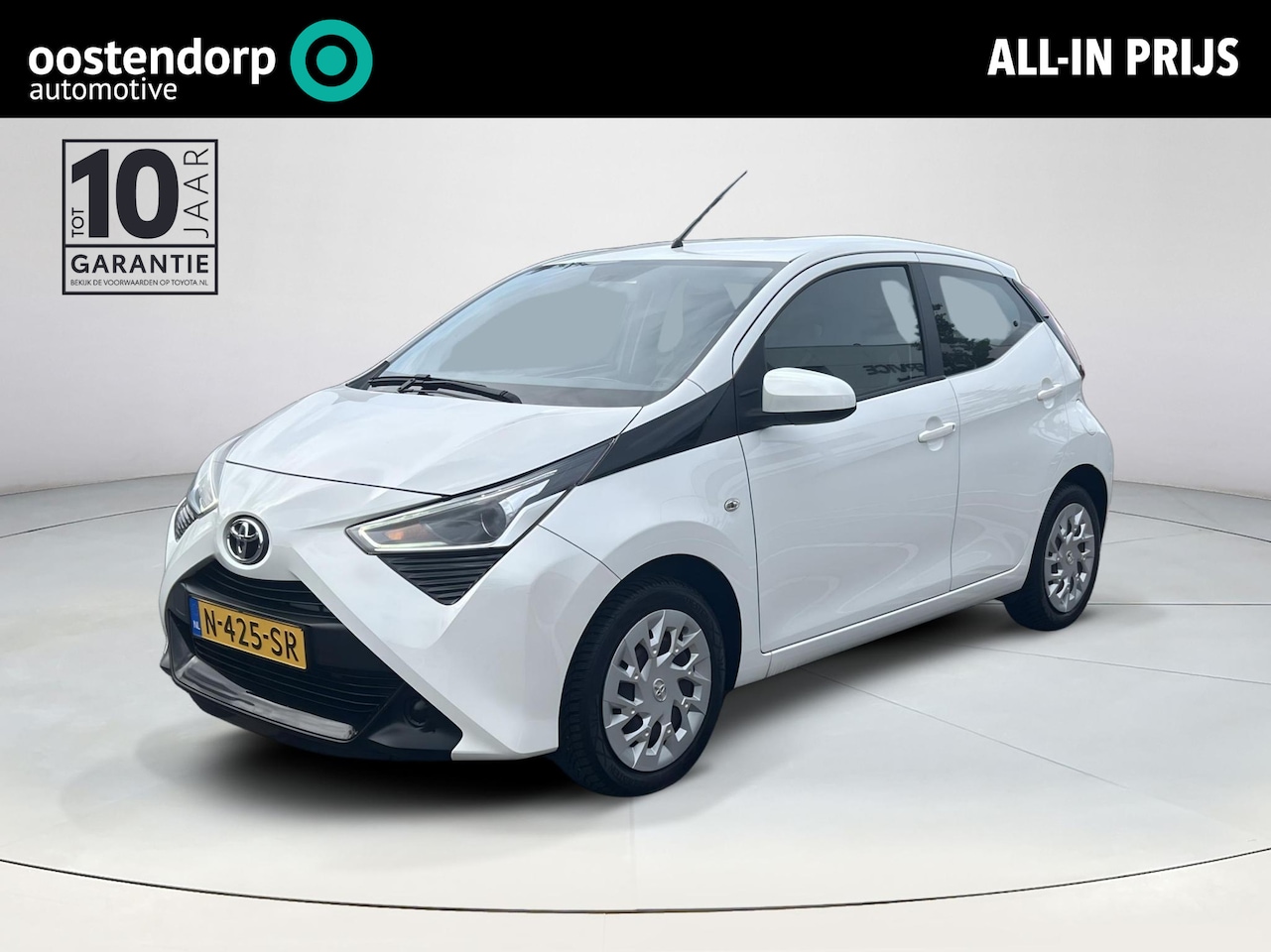 Toyota Aygo - 1.0 VVT-i x-play 1.0 VVT-i x-play (Carplay Navigatie - Camera) - AutoWereld.nl