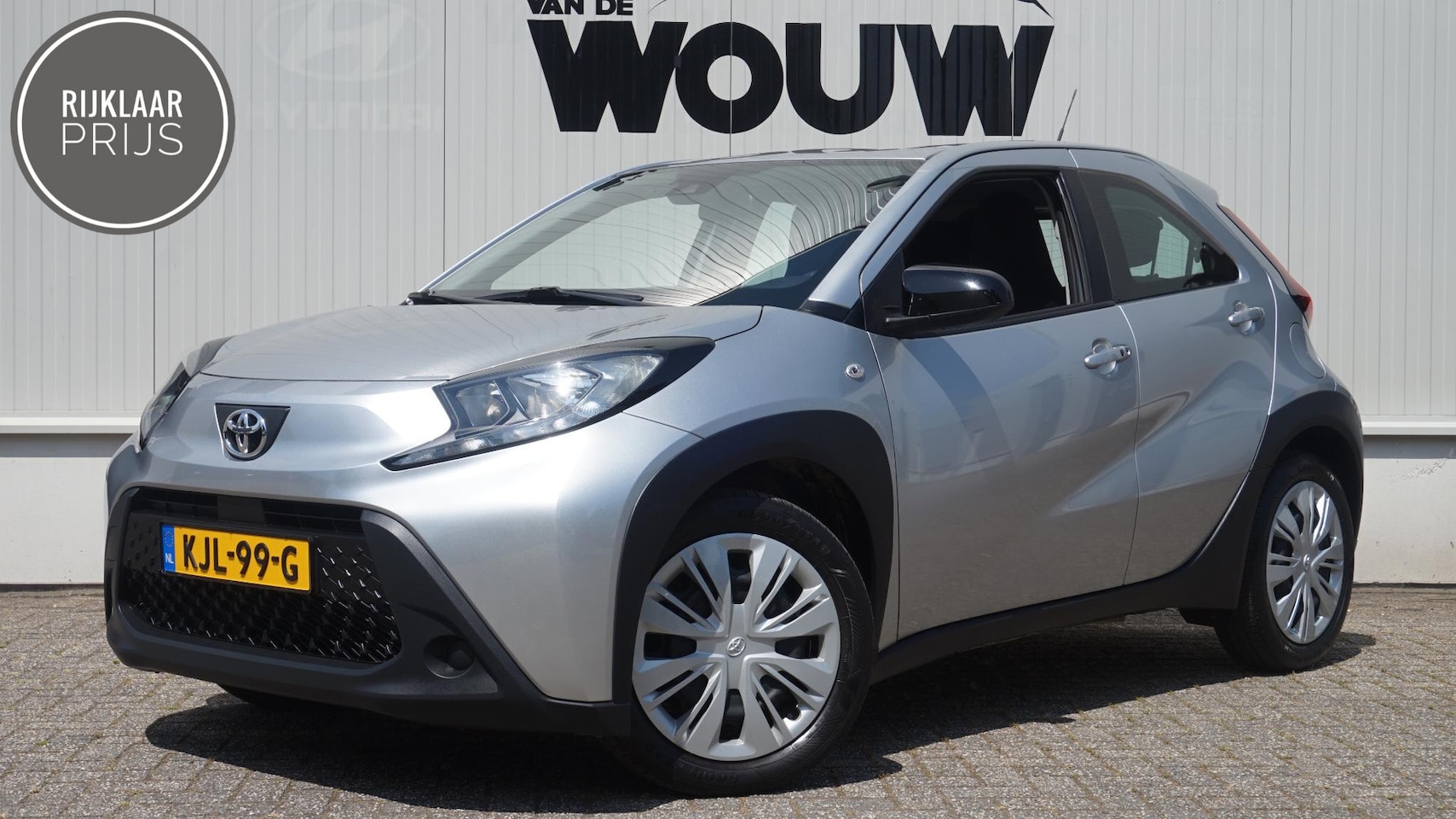 Toyota Aygo X - 1.0 VVT-i MT Play Apple Carplay/Android Auto | Achteruitrijcamera | Climate Control | Adap - AutoWereld.nl