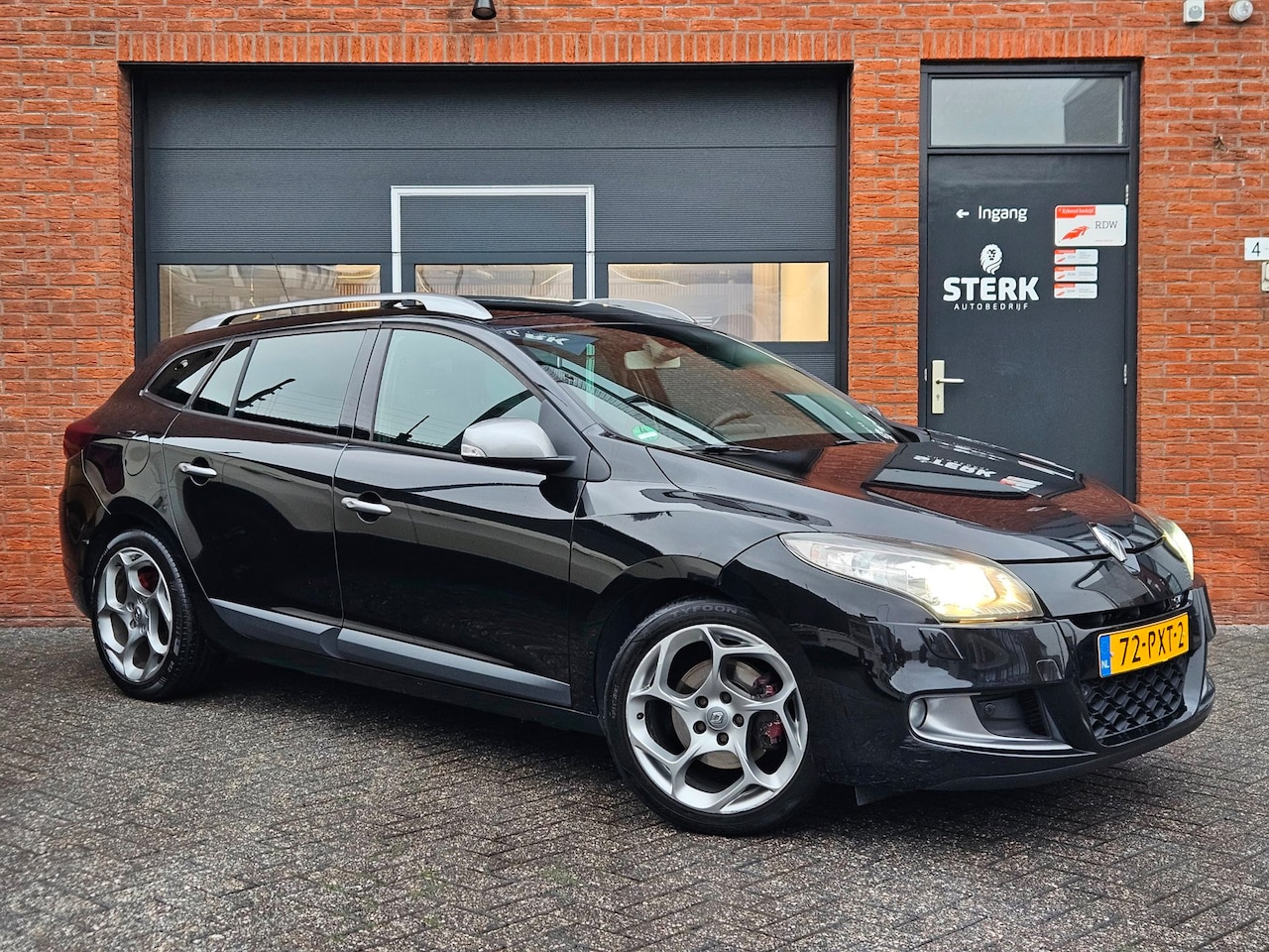 Renault Mégane Estate - 2.0 TCe GT Handel/Export Pano Bose Keyless 18" Trekhaak - AutoWereld.nl