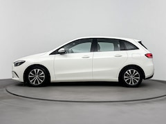 Mercedes-Benz B-klasse - 180 Business Solution | Cruise Control | Trekhaak | Lane Assist | Stoelverwarming | Apple