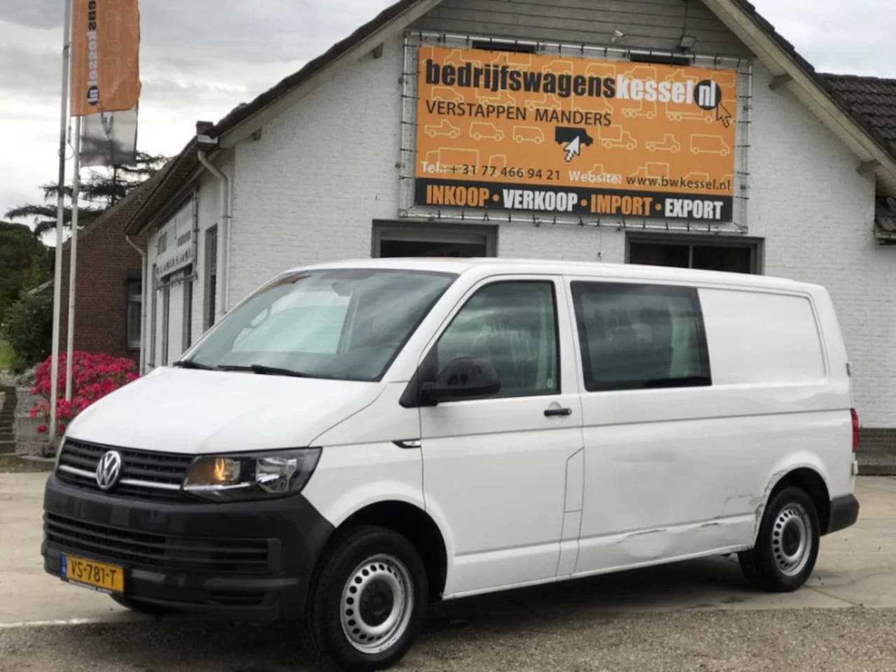 Volkswagen Transporter - 2.0 TDI 75 kW Euro 6 L2H1 Dubbel Cabine Airco - AutoWereld.nl