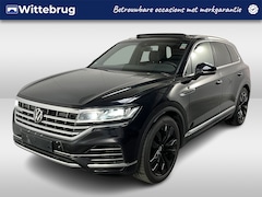 Volkswagen Touareg - 3.0 TSI eHybrid Elegance 4MOTION / AUTOMAAT/ 381 PK/ PANO/ LUCHTVERING/ TREKHAAK/ LEER/ CA