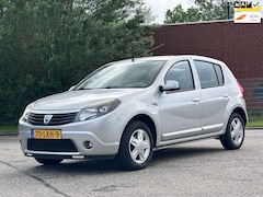 Dacia Sandero - 1.2 Blackline Airco*LM velgen*NAP*Nieuwe APK*2e eigenaar
