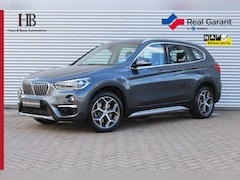 BMW X1 - sDrive20i Orange Ed Trekhaak/Sportstoel/Groot NAVI