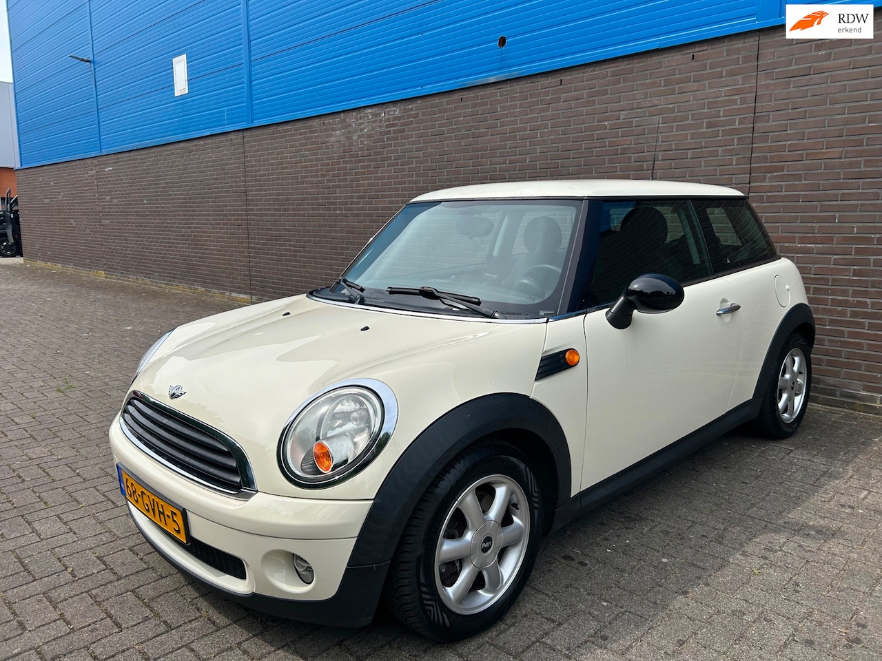 MINI 3-Deurs - 1.4 One | Bluetooth | Start/Stop | 15” LM Velgen | El. Ramen & Spiegels | Afneembare Trekh - AutoWereld.nl