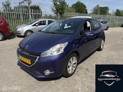 Peugeot 208 - 1.2 VTi Blue Lease Airco EXPORT