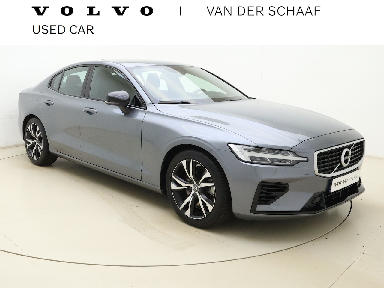 Volvo S60 - T6 AWD Twin Engine R-Design | Sportstoelen | Trekhaak | Hemel donker | Camera achter | Sto - AutoWereld.nl