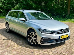 Volkswagen Passat Variant - 1.4 TSI PHEV GTE Business Dealeronderhouden – 2 sets velgen – Zeer nette staat