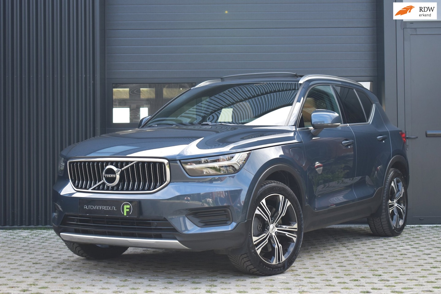 Volvo XC40 - 1.5 T4 Recharge Inscription Luxe | PANO | TREKHAAK 1800KG| 1E EIG | DEALER | LEDER | CARPL - AutoWereld.nl