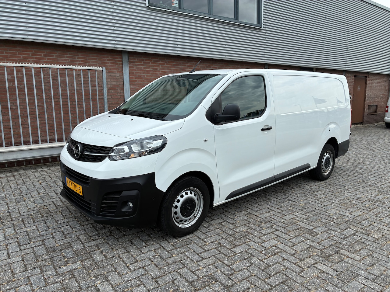 Opel Vivaro - 2.0 CDTI L3H1 Edition 122 PK  NAV .CAMERA. AIRCO - AutoWereld.nl